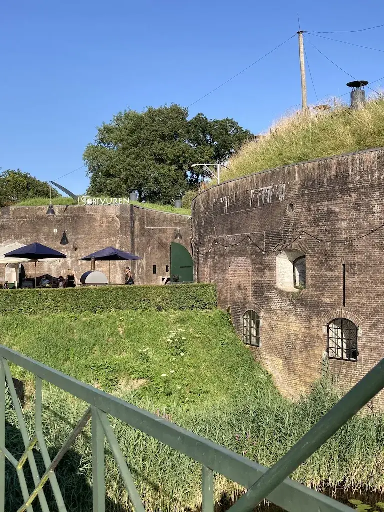 Lisa Westberg_Fort Vuren_Vuren_review