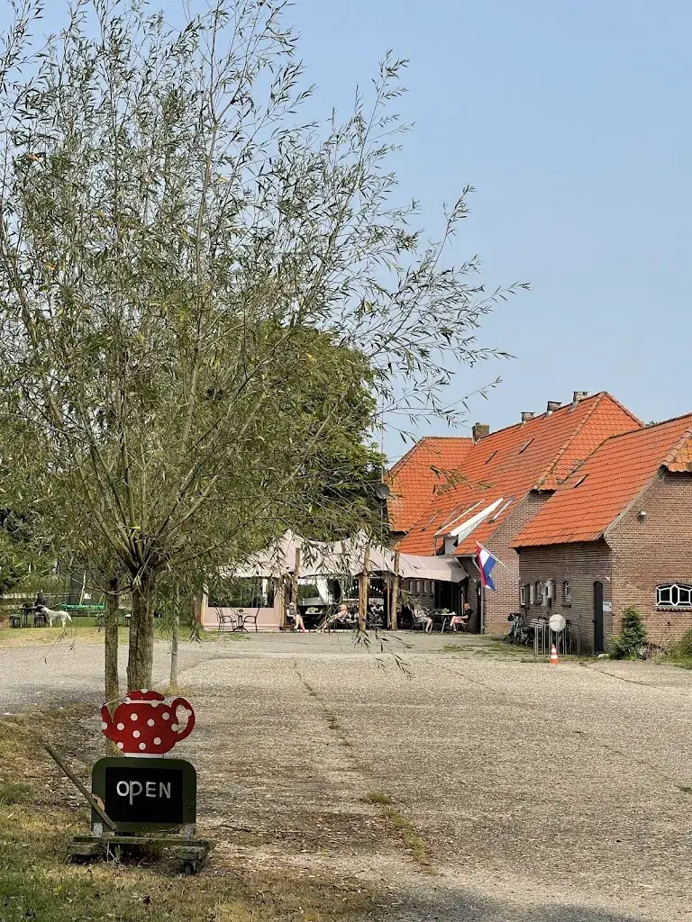 julie vermooten_Uitspanning De Leuve Hoeve_Vuren_review