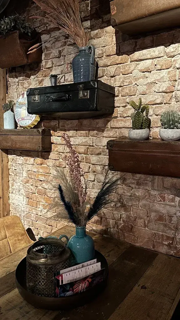 Mona Kh_Zaal 4_Wijchen_review