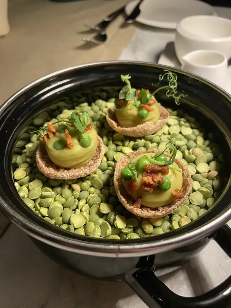 Maurice Versantvoort_Avenue43_Oss_review