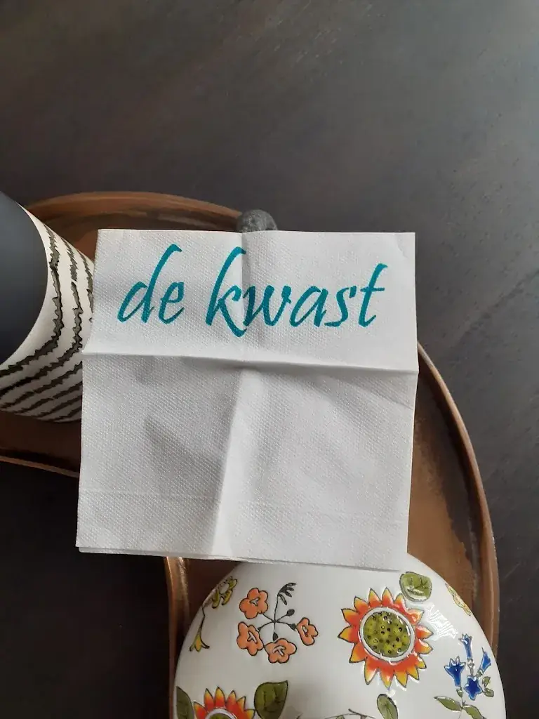 A Van Doorne_De Kwast_Waardenburg_review