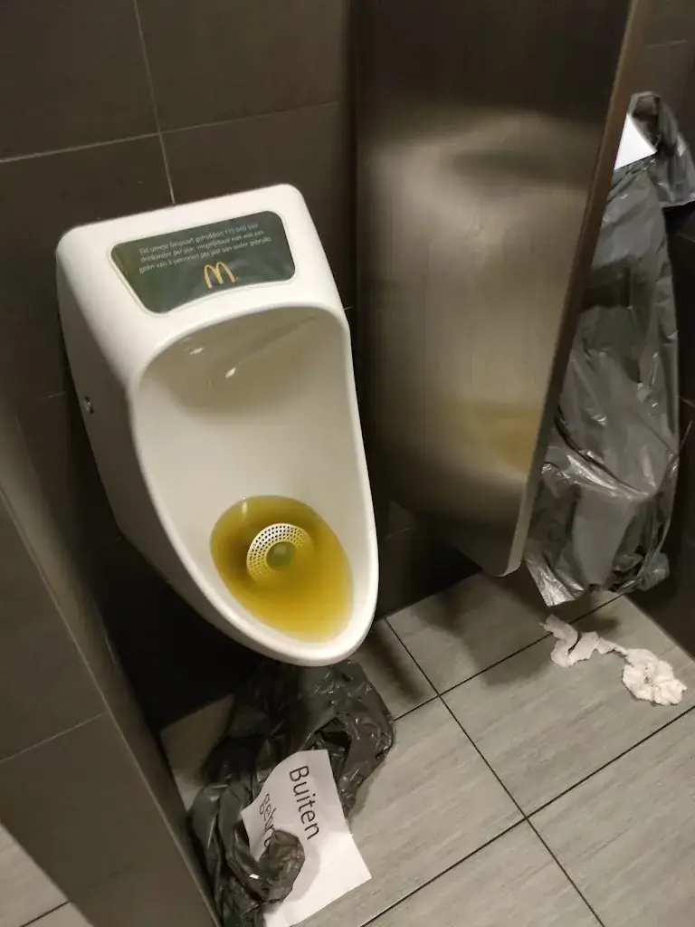 Ruud A_McDonald's Waardenburg_Waardenburg_review