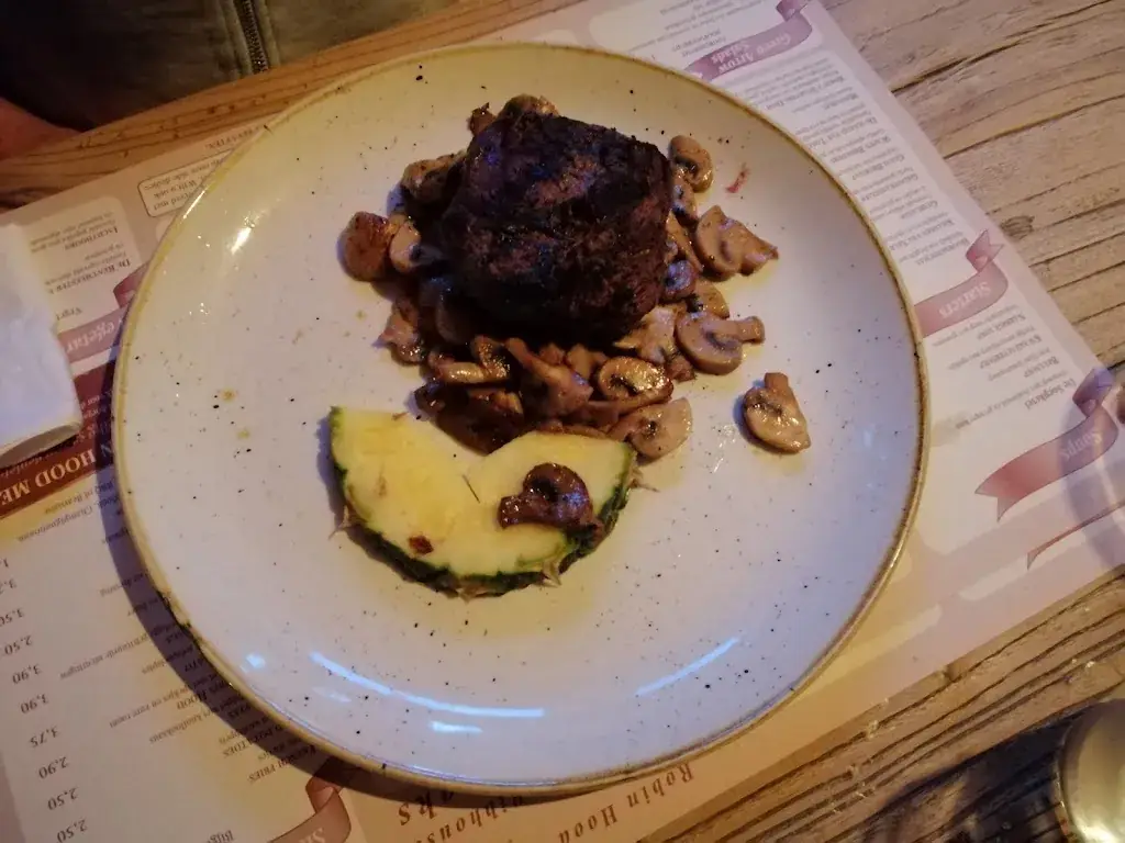 Jeroen Groenheide_Robin Hood Ribhouse_Drouwen_recensione