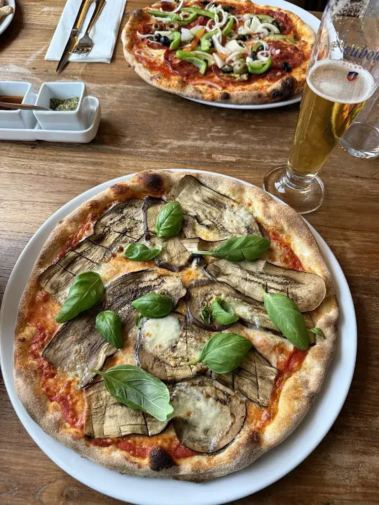 Anders Folke Westlund_Sa Lolla_Wageningen_review