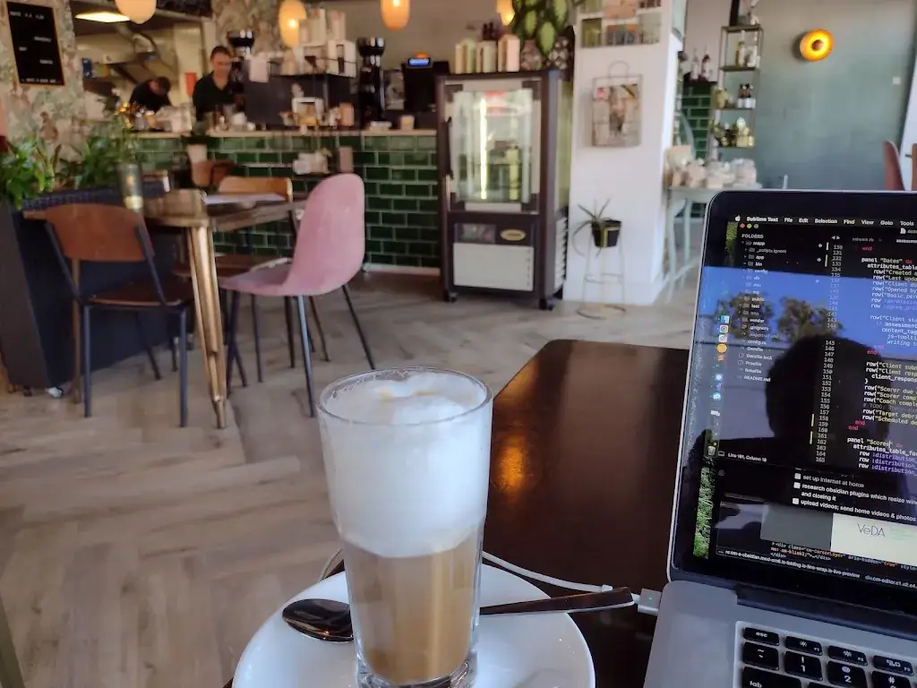 Topher Hunt_spIJS Warnsveld_Warnsveld_reseña