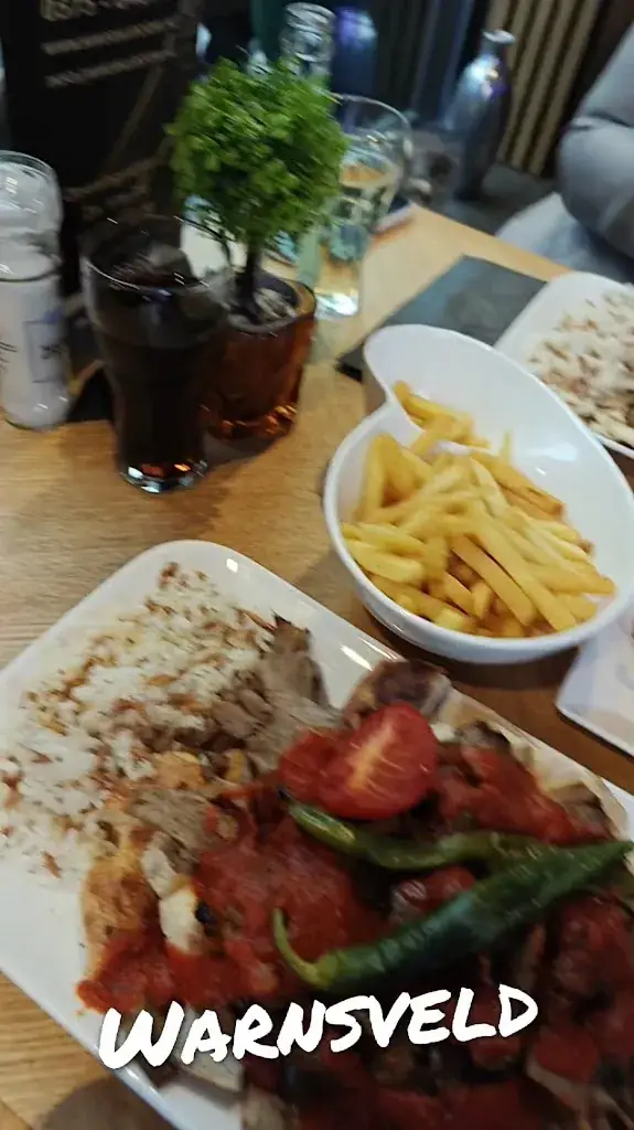 M&M Grillroom & Pizzeria Warnsveld Zutphen_Warnsveld_slider_image_2