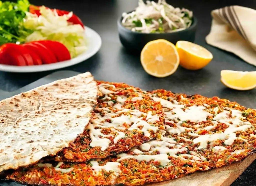 M&M Grillroom & Pizzeria Warnsveld Zutphen_Warnsveld_slider_image_3