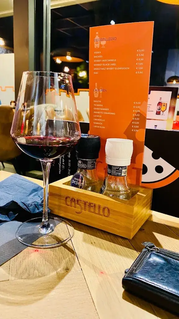 Wynand Vorster_Castello 5_Wijchen_reseña