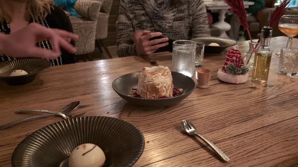 LEV. by Mike_Winterswijk_slider_image_2