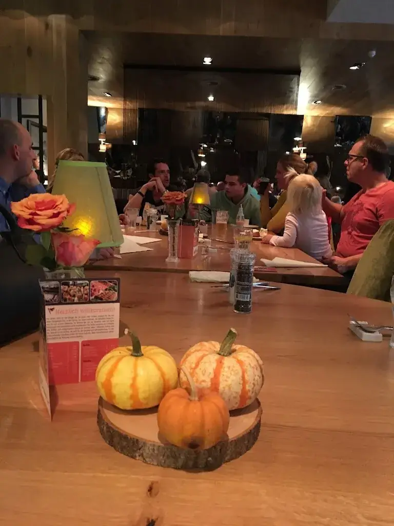 J Gerrits_Wok Wamelink_Winterswijk_review