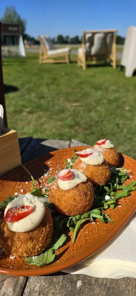 Farzaneh Ardakani_Flow food & adventure_Zevenhuizen_recensione