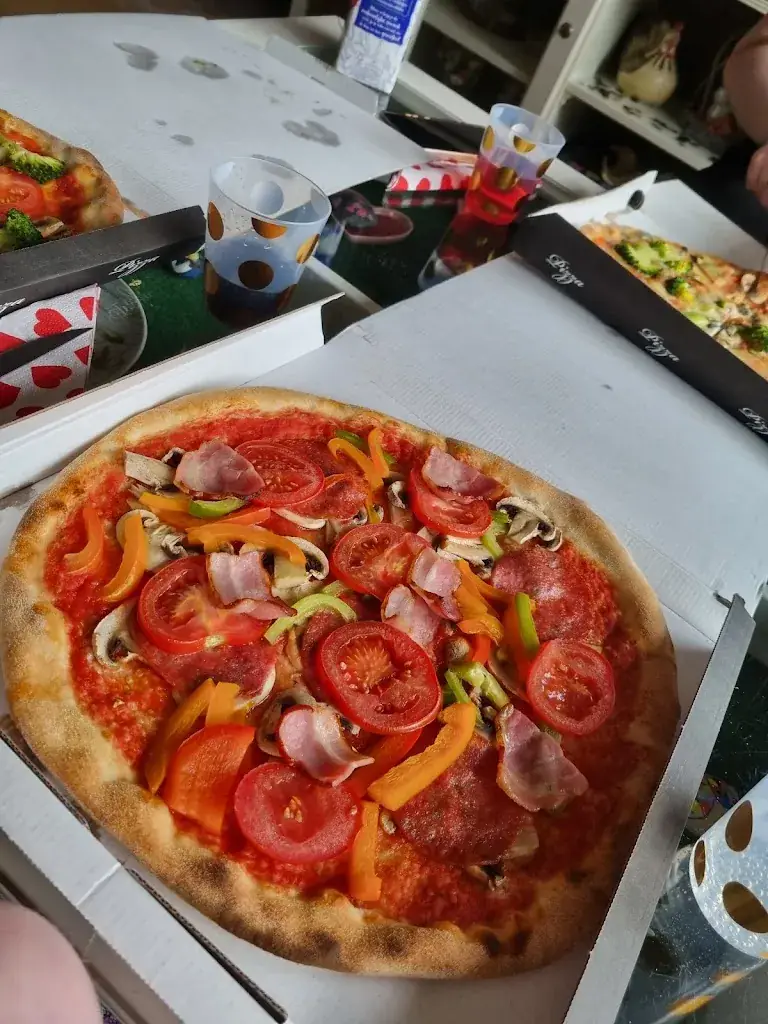 Jessica Huttinga_Pizzeria Da Giampaolo_Baflo_review