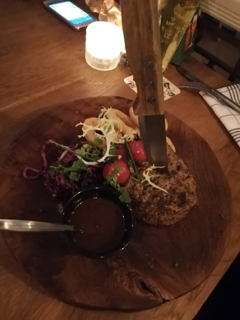 Yvonne Brouwer_Grand Café Koning & De Caenerij_Bedum_review