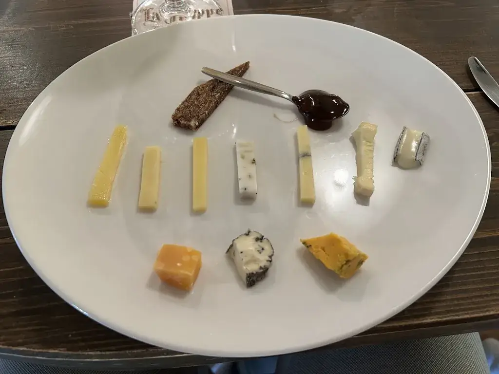 Rob van Bezouw_Herberg In De Valk_Middelstum_review