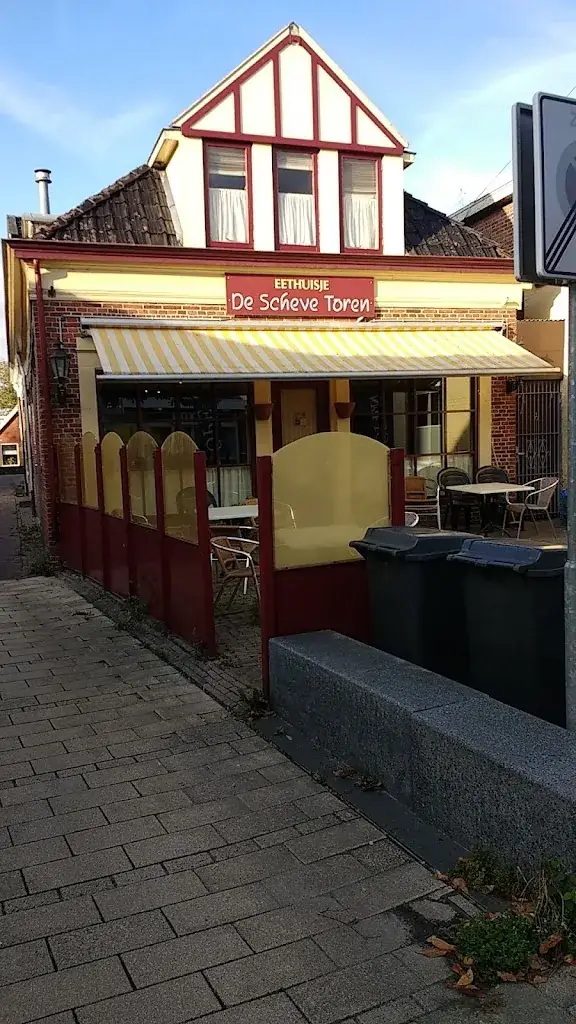 Eethuisje 'De Scheve Toren' restaurant in Bedum