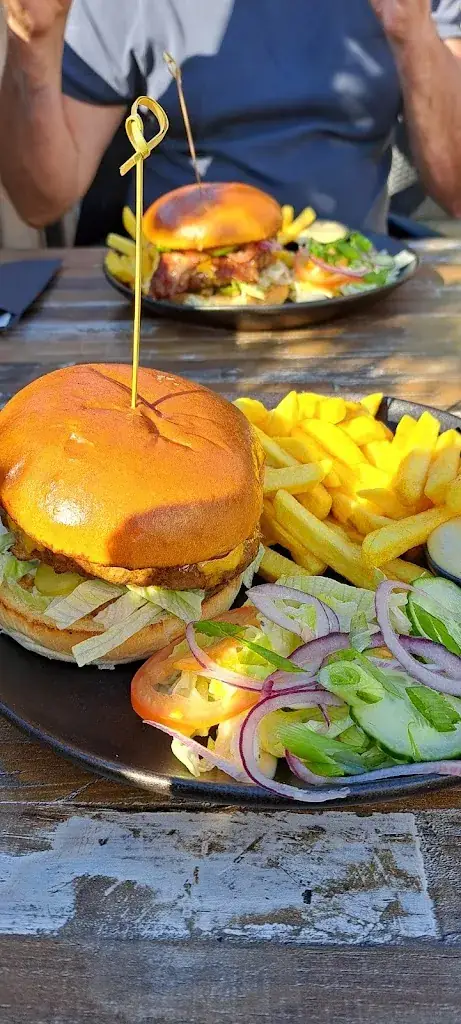 Tamar Janssen_Plein 12_Bellingwolde_review