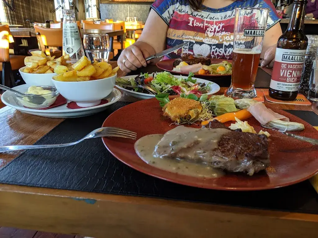 Olivier Rhoer, v/d_Het Drentse Steakhuis De Steakerij_Bellingwolde_reseña