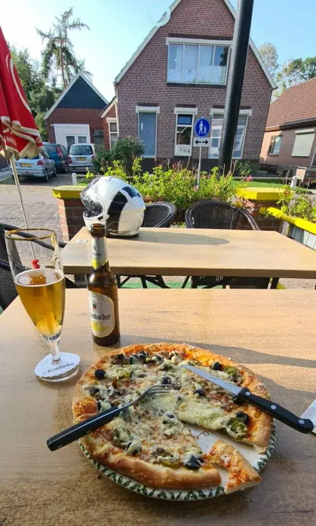 Alistair West_Pizzeria Oase_Bellingwolde_review