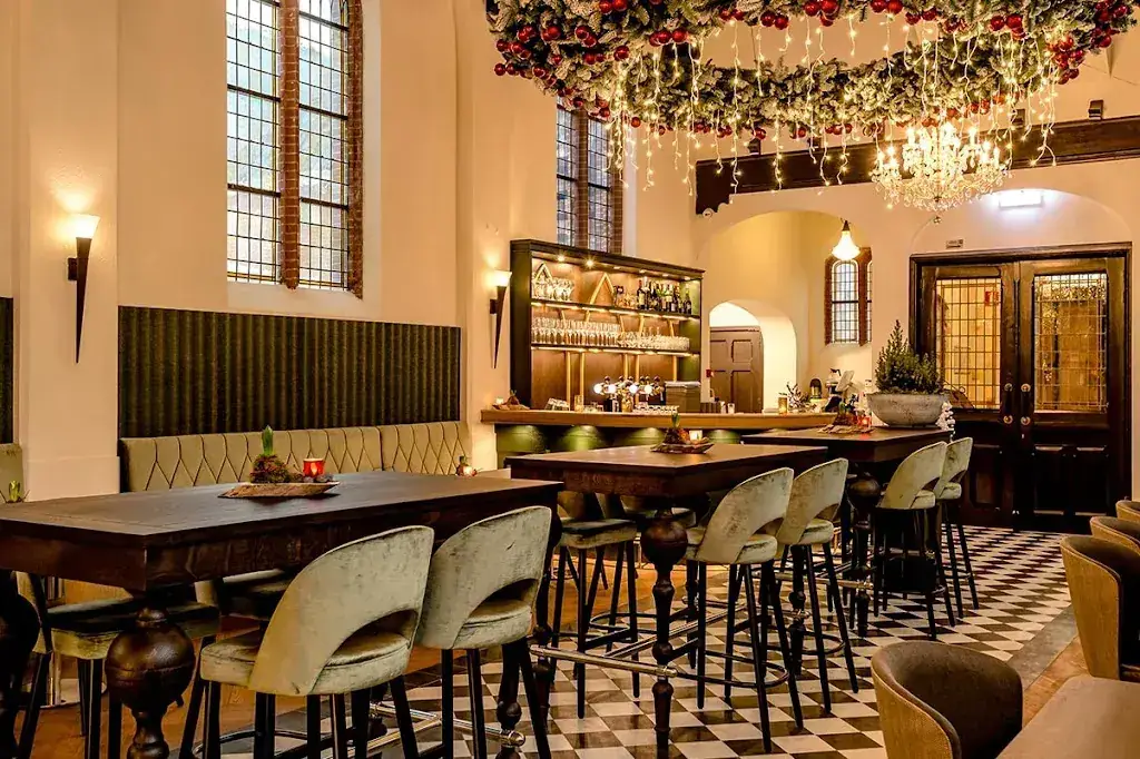 Restaurant De Basiliek restaurant in Appingedam