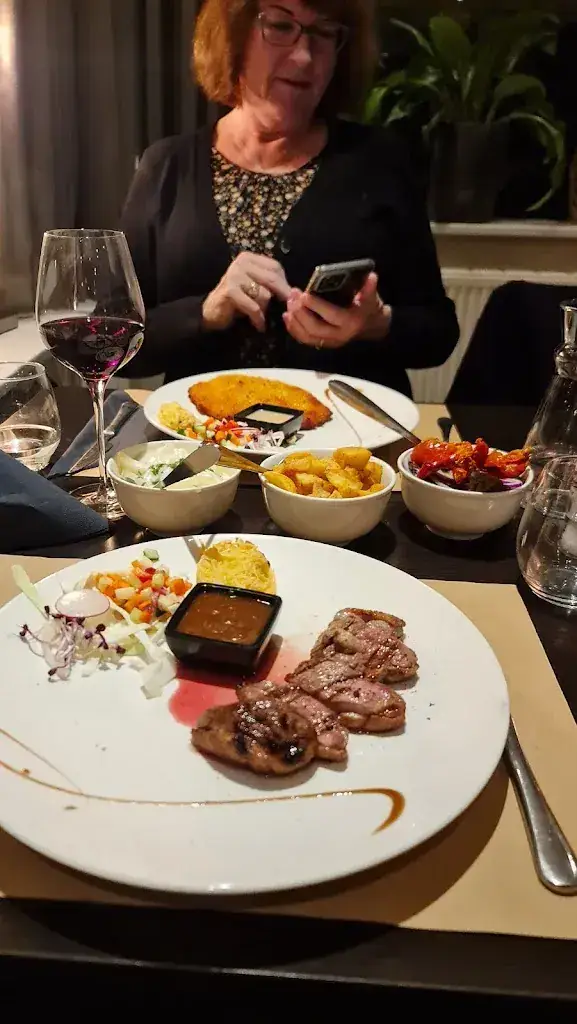 Rik Kolster_Restaurant @ Fletcher Wellness-Hotel De Hunzebergen_Exloo_review