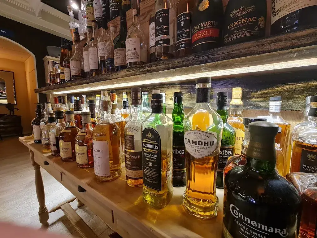 Restaurant "De Kakebrug" restaurant in Delfzijl