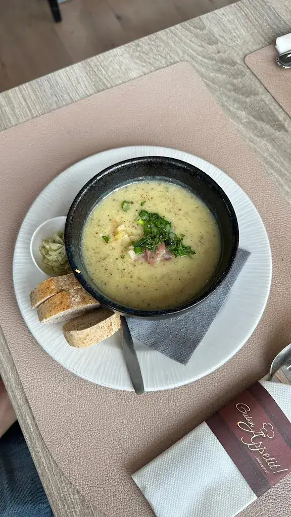 Raymond Nemeth_Eemshotel_Delfzijl_recensione