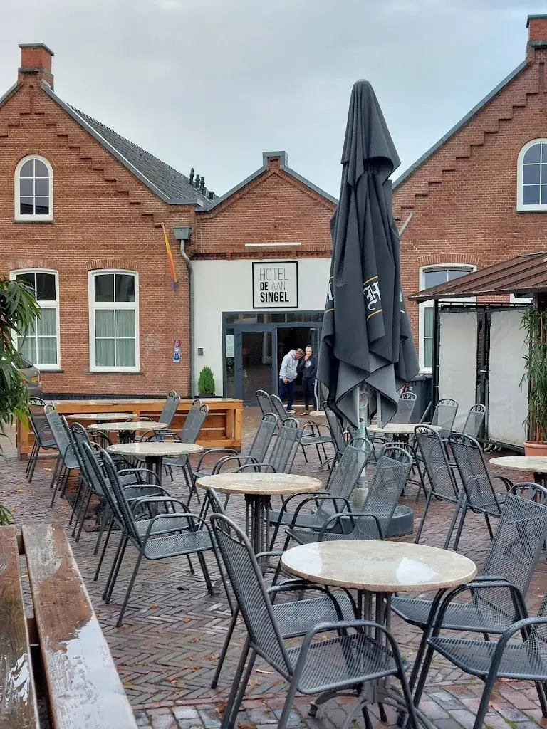 Grand Café Het Lokaal restaurant in Delfzijl
