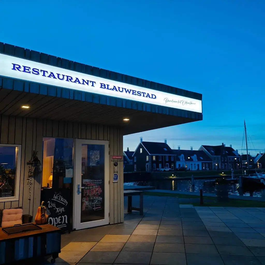 Restaurant Blauwestad - Parel aan het Oldambtmeer - incl. aanlegplaatsen restaurant in Blauwestad
