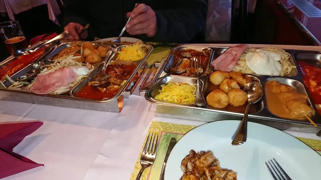 Fan Yong_Pekela_slider_image_1