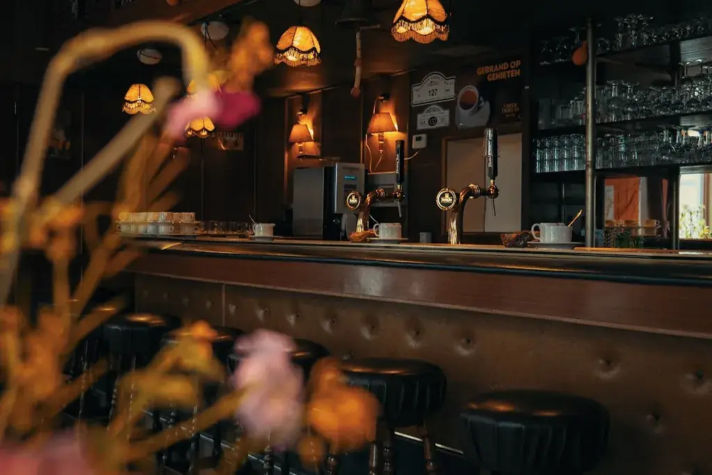 Bulthuis Eenrum Café - Zaal - Dorpshuis restaurant in Eenrum