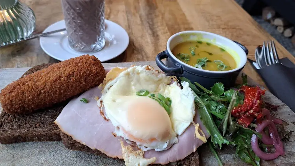 Wiebe Werkman (Slam-Designs)_Brasserie Meer_Loppersum_review