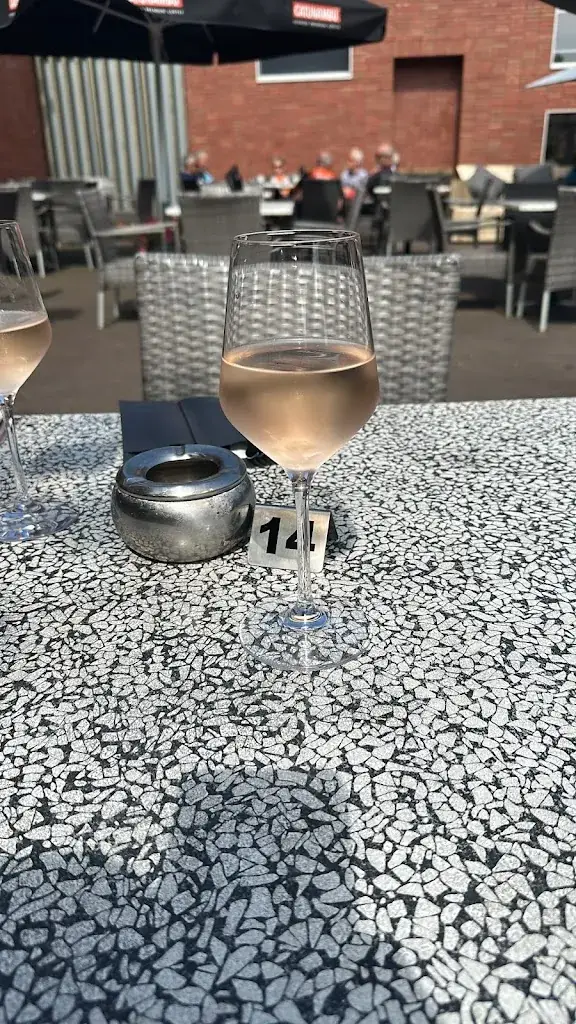 Fam. Schuurman_Brasserie Meer_Loppersum_review