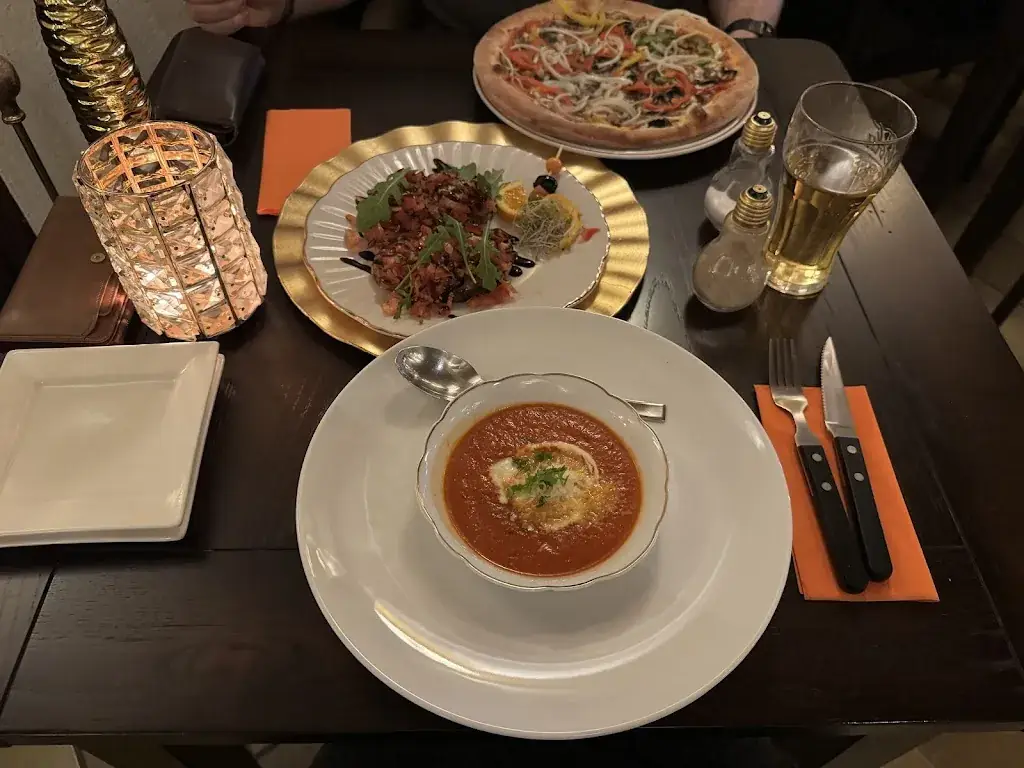 Tanja Kalle_Le Palme_Delfzijl_recensione