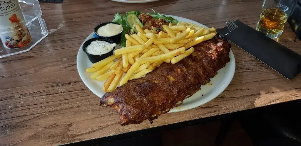 Okechukwu B. A. Okere_Paviljoen Appelbergen_Glimmen_review