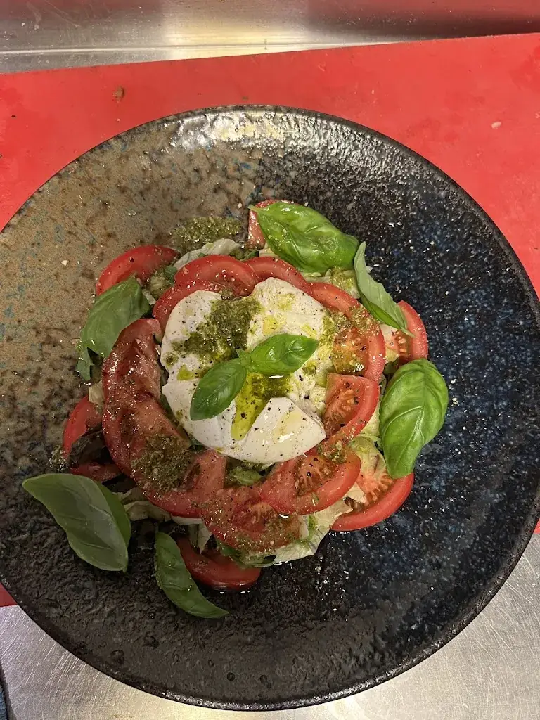 Pizzeria Ristorante La Piazza_Borger_slider_image_3