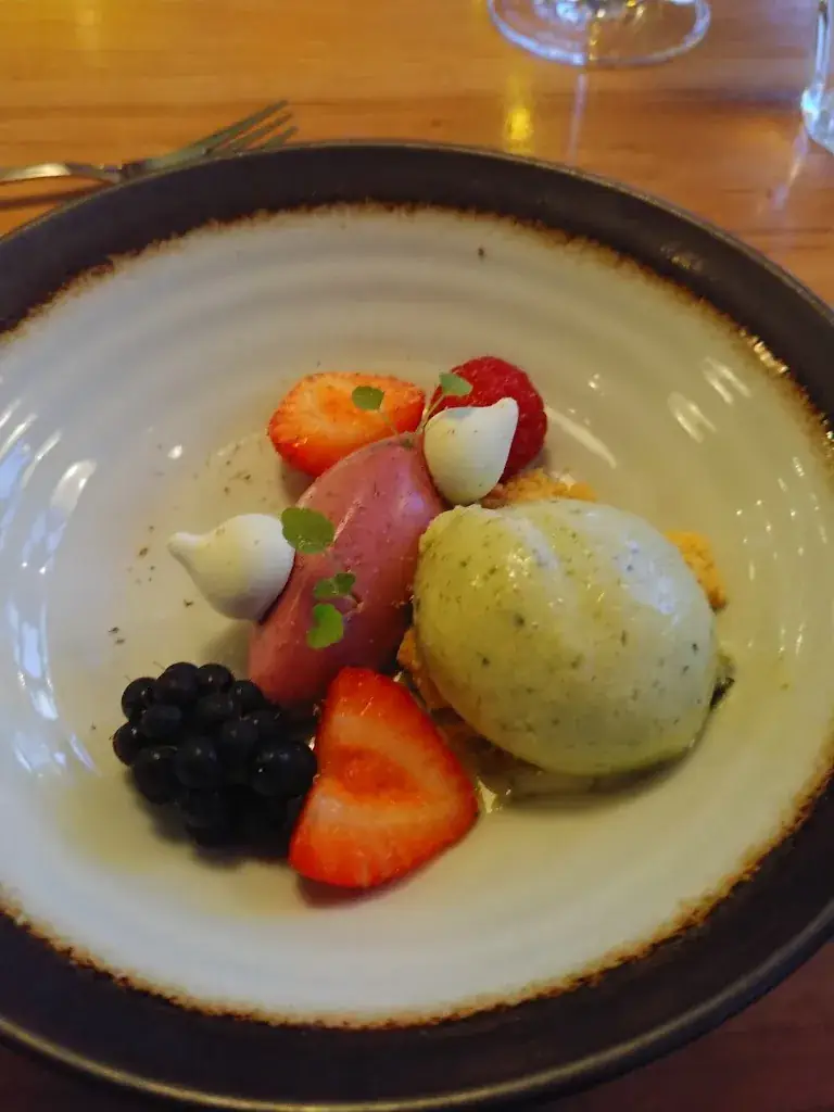 C.A. Bosma_Voilà en feu_Groningen_review