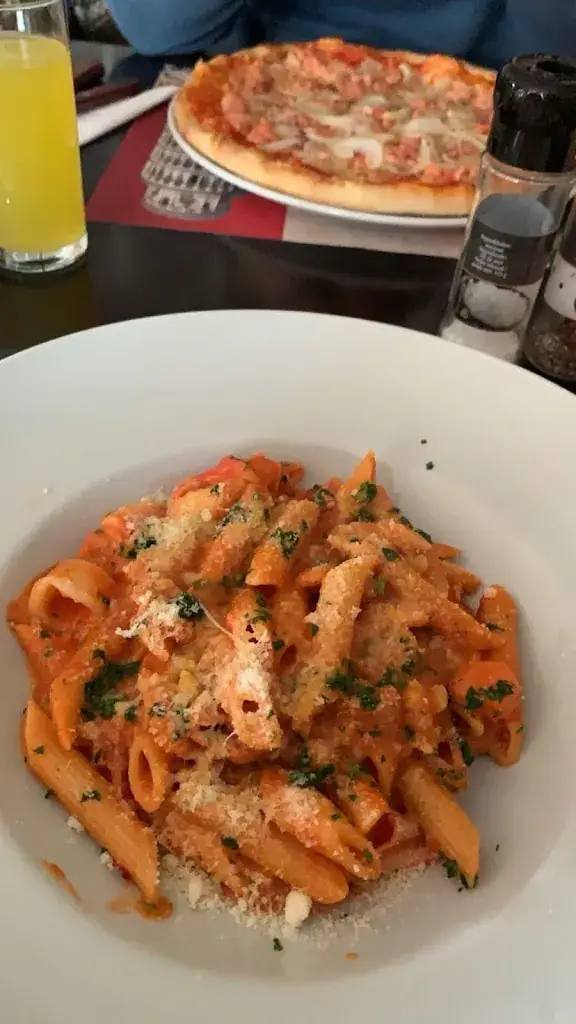 azarav_Pizzeria Vittoria Stadskanaal_Stadskanaal_review