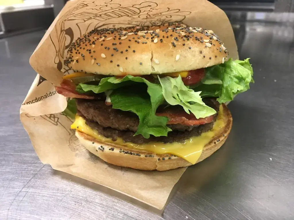 McDonald's_Stadskanaal_slider_image_3