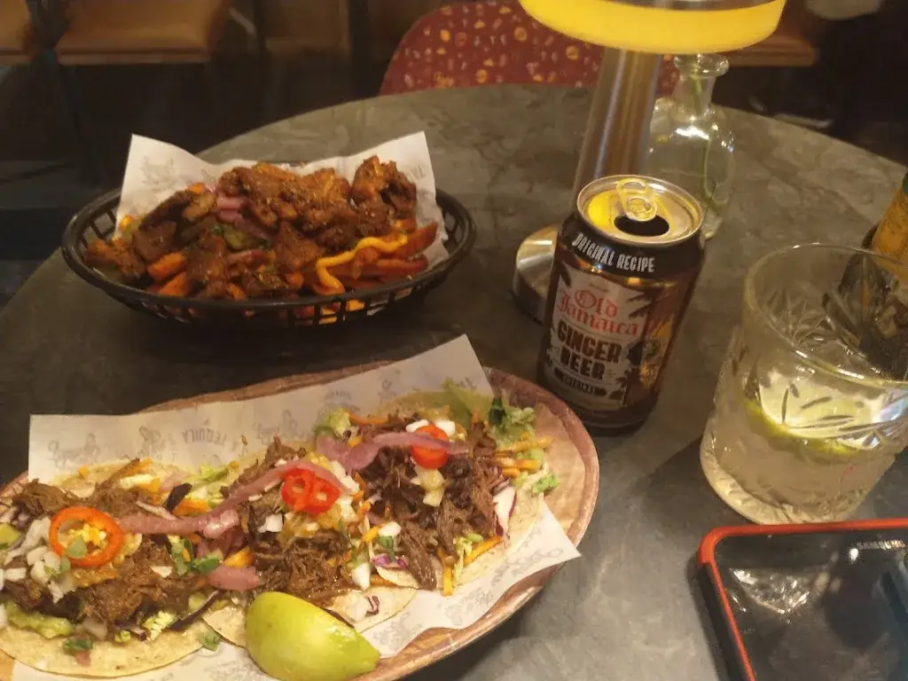 Vinodh Lalta_Lucy Lou Taco's & Tequila_Utrecht_review