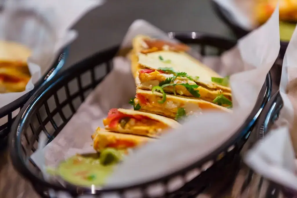 Lucy Lou Taco's & Tequila_Utrecht_slider_image_2