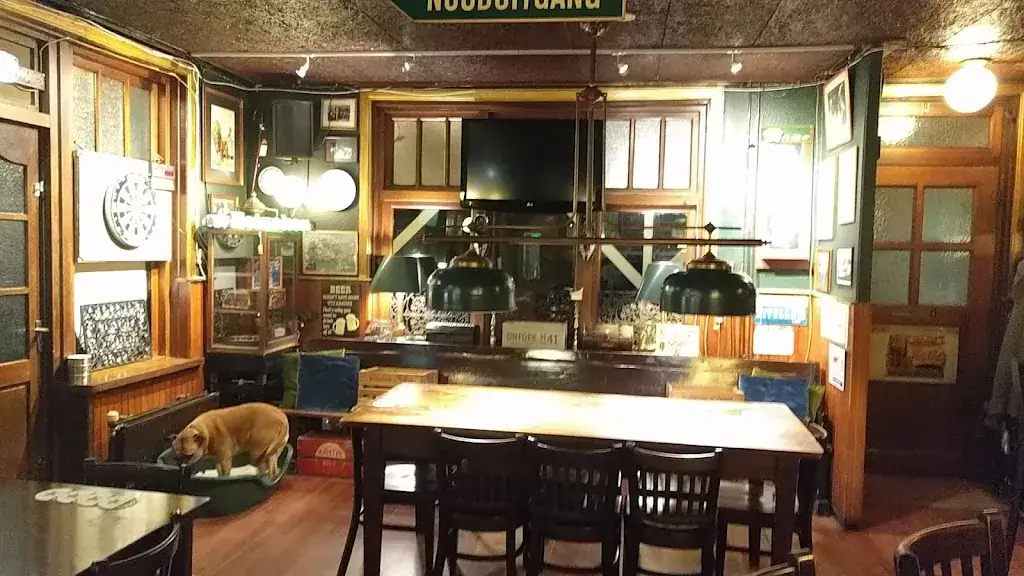 Cafe de Gieterij restaurant in Heiligerlee