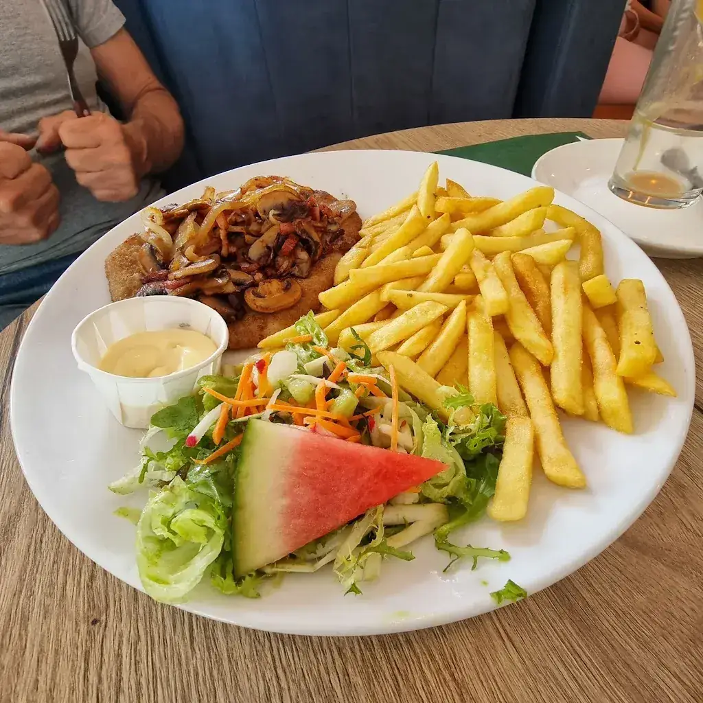 W Bos_Petit Restaurant 