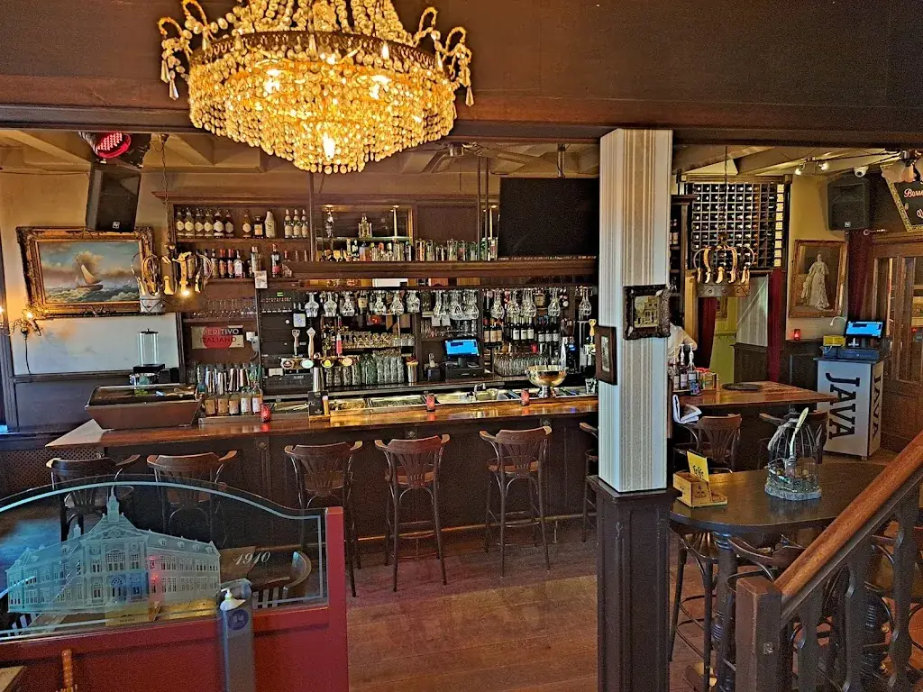 Helge Ellevset_Restaurant & Grand Café Java_Veendam_review