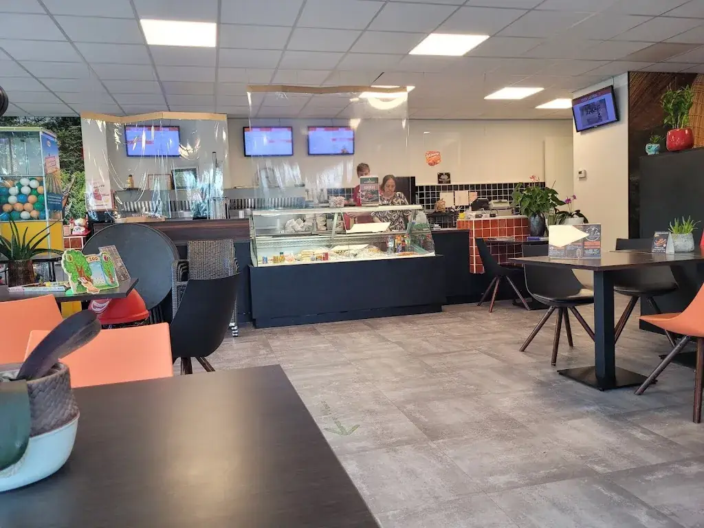 Petit Restaurant Lu en La_Veendam_slider_image_2