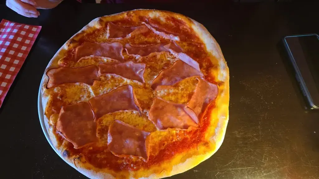 Mart Berkhout,_Pizzeria Ristorante La Fontana_Veendam_review