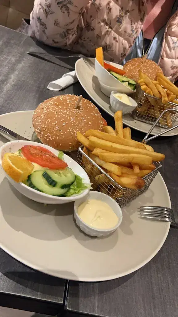 TheActualBrayen_Smulcentrum Veendam_Veendam_review