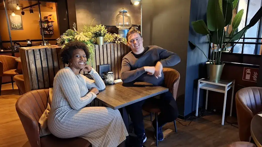 T. Whyte_De Dorpskamer van Leek_Leek_review