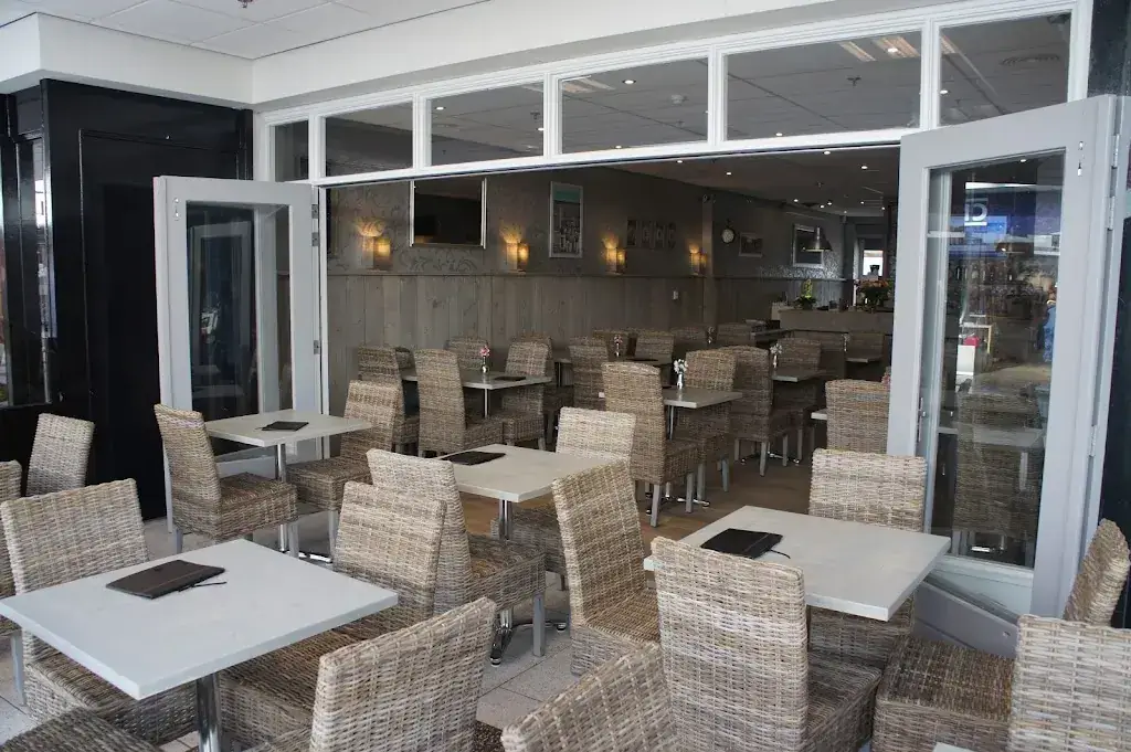 Ronny`s Lunchcafé_Hoogezand_slider_image_2