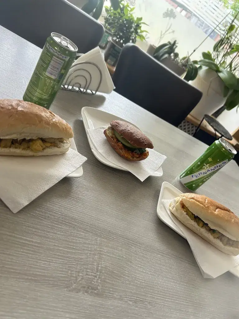 Matej Majstorovic_Warung Sarinah_Hoogezand_review