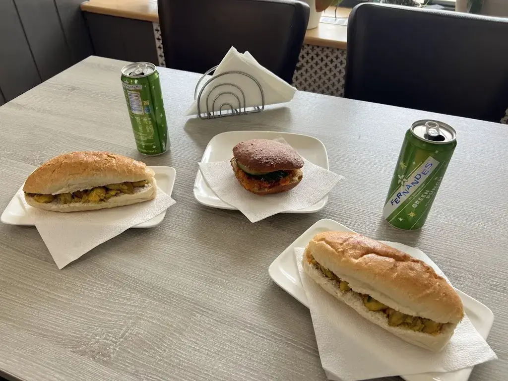 Warung Sarinah_Hoogezand_slider_image_2